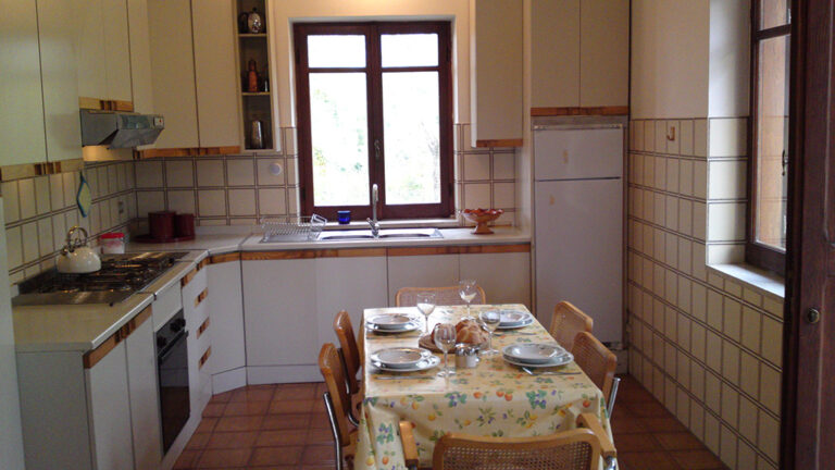 Villa-lberto-Kitchen